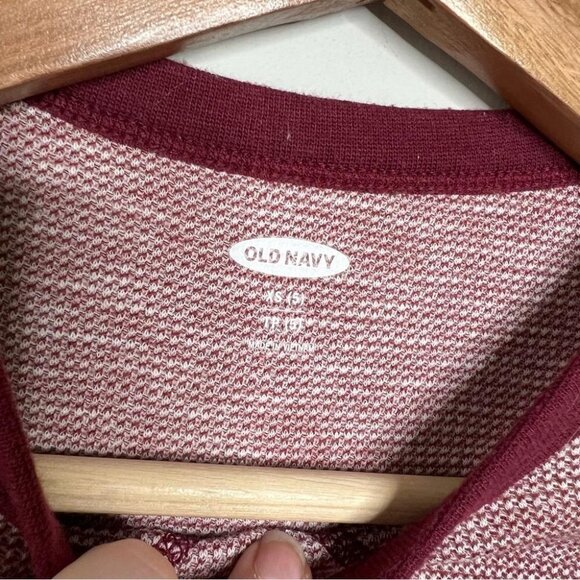 Old Navy Boys Size XS 5 Burgundy Waffle Long Sleeve Top Shirt Crewneck Casual - Picture 5 of 10